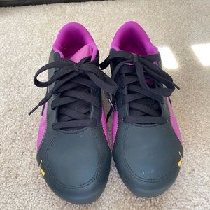 Puma shoes - US WMs size 8.